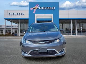 Used 2019 Chrysler Pacifica Touring-L FWD video 2
