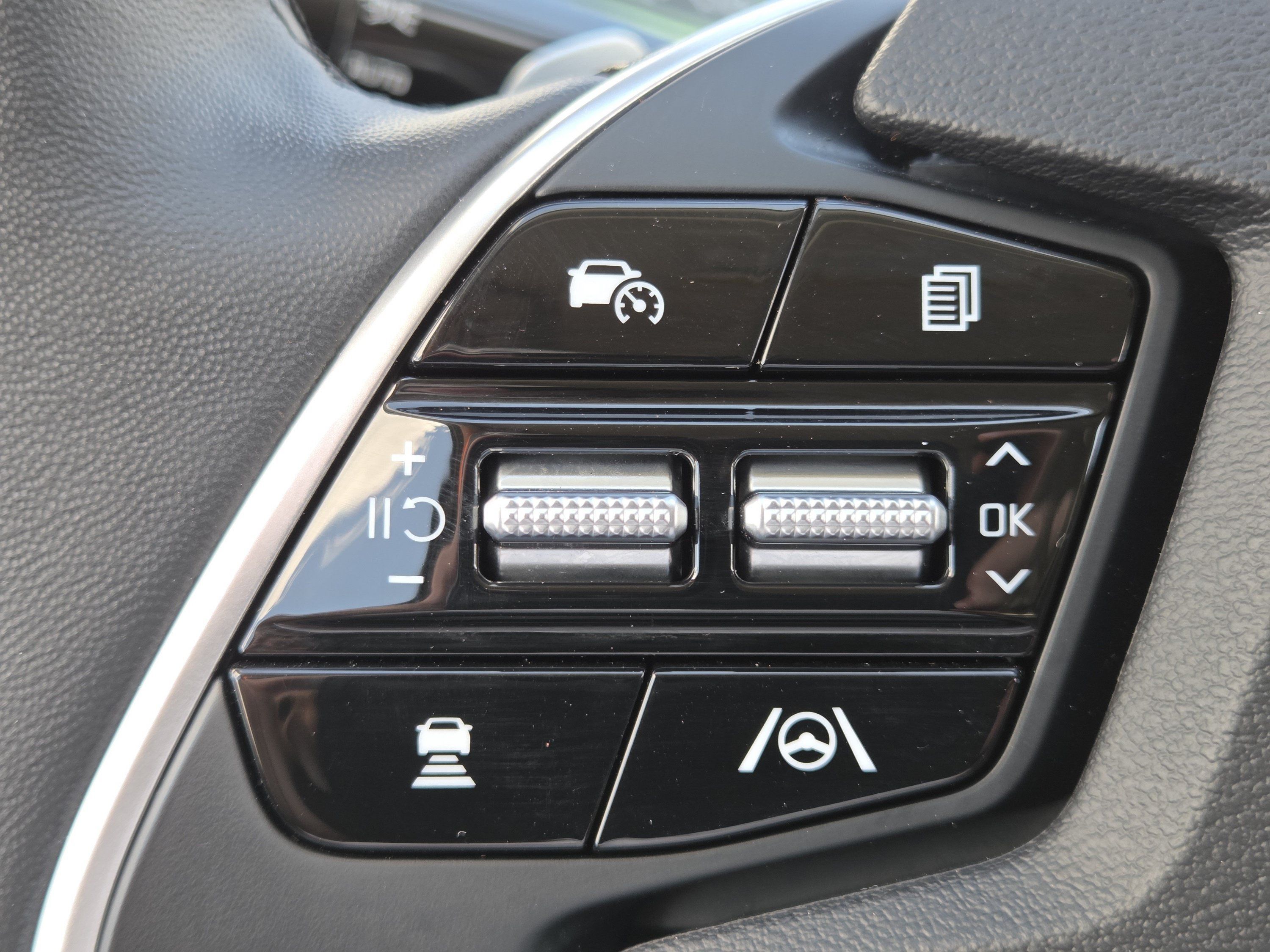 Used 2024 Kia EV6 Light AWD/4WD image 13
