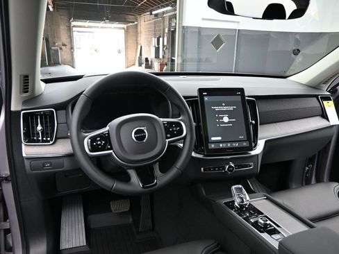 New 2026 Volvo XC90 B6 Ultra w/ Protection Package AWD/4WD image 11