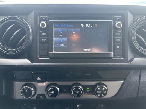 Used 2017 Toyota Tacoma SR w/ Tow Package image 10