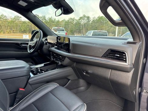 Used 2025 Chevrolet Tahoe Premier image 10