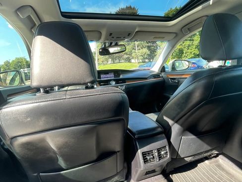 Used 2013 Lexus ES 300h w/ Luxury Pkg FWD image 48