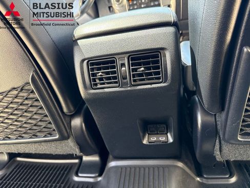 Used 2024 Toyota 4Runner Limited AWD/4WD image 46