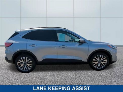 Certified 2022 Ford Escape Titanium FWD image 6