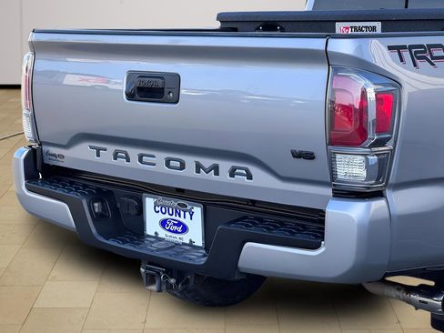 Used 2020 Toyota Tacoma TRD Sport w/ Blackout Package image 43