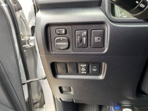 Used 2024 Toyota 4Runner TRD Off-Road Premium image 11