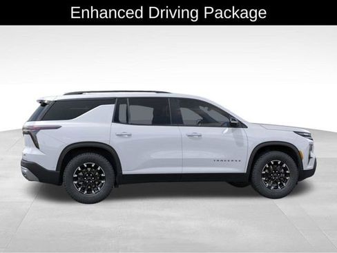 New 2026 Chevrolet Traverse Z71 w/ Enhanced Driving Package AWD/4WD image 6