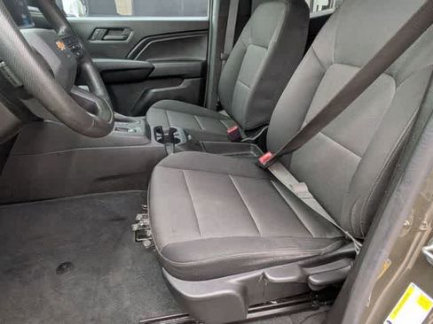 Used 2023 Chevrolet Colorado W/T image 13