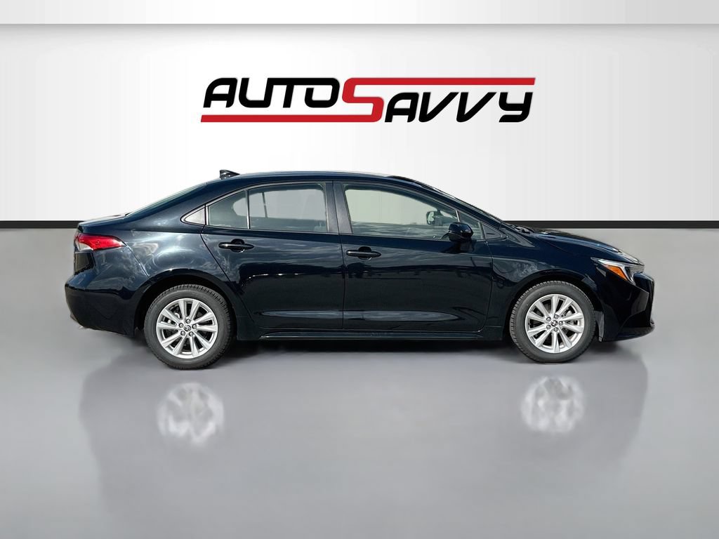 Used 2025 Toyota Corolla LE w/ LE Premium Package FWD image 8