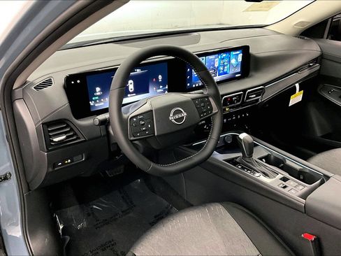 New 2026 Nissan Sentra SV w/ SV Convenience Package FWD image 13