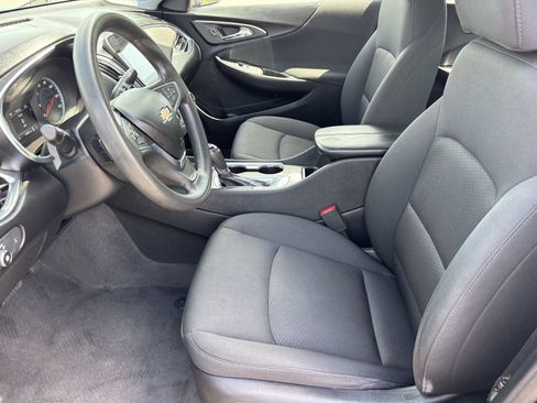 Used 2020 Chevrolet Malibu LT FWD image 21