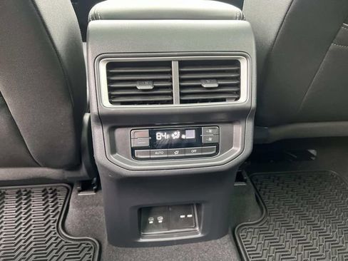 New 2026 Volkswagen Atlas SE FWD image 23