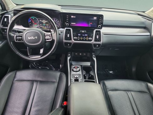 Certified 2022 Kia Sorento S FWD image 6