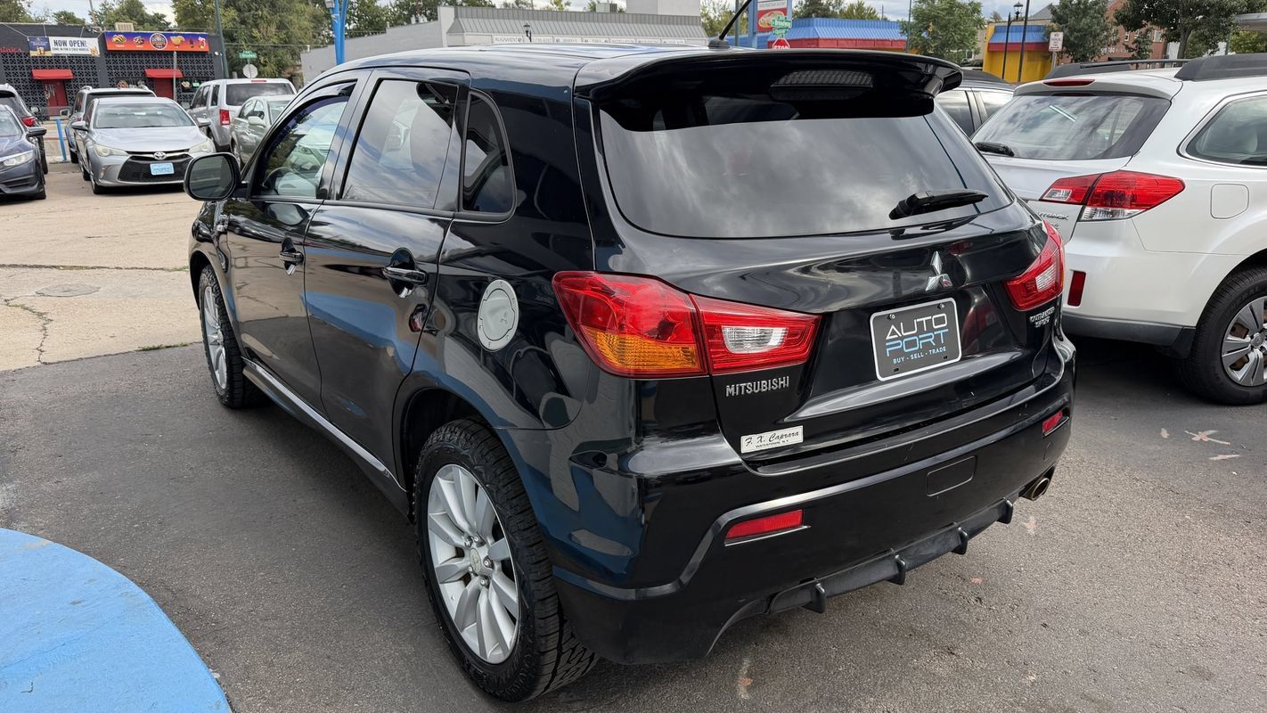 Used 2011 Mitsubishi Outlander Sport SE AWD/4WD image 4