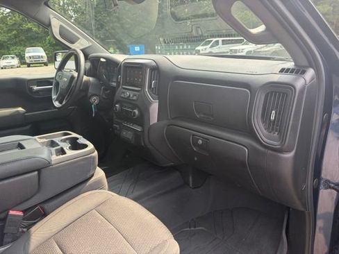 Used 2020 Chevrolet Silverado 1500 Custom w/ Custom Value Package AWD/4WD image 27