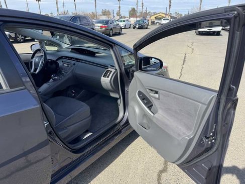 Used 2011 Toyota Prius Two image 15