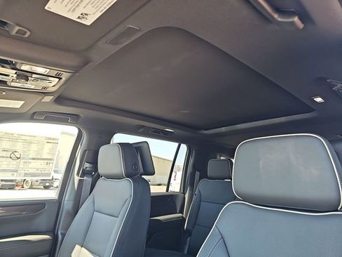 New 2026 GMC Yukon XL Elevation w/ Elevation Premium Package image 15