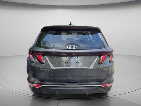 Used 2022 Hyundai Tucson SE image 5