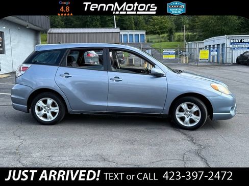 Used 2005 Toyota Matrix XR FWD image 4
