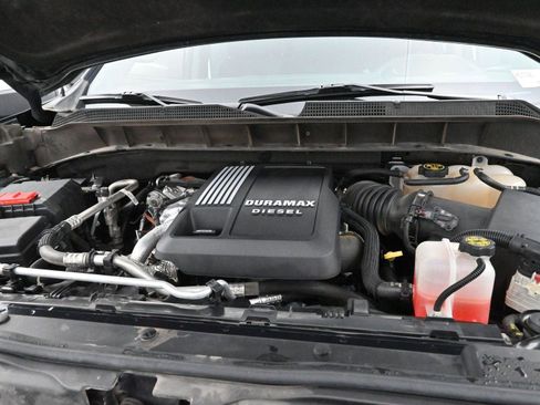 Used 2023 Chevrolet Silverado 1500 LT w/ Z71 Off-Road Package image 32