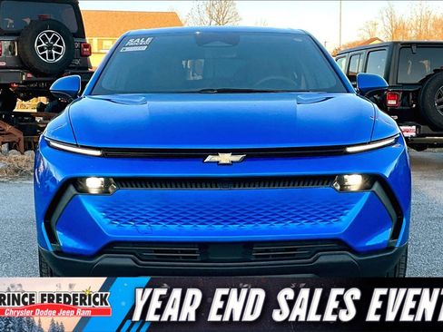 Used 2025 Chevrolet Equinox EV LT image 2