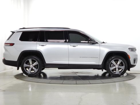 Used 2021 Jeep Grand Cherokee L Limited w/ Luxury Tech Group II AWD/4WD image 12