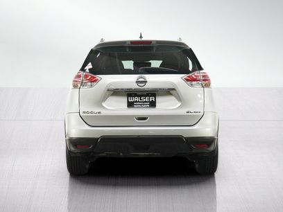 Used 2016 Nissan Rogue SL