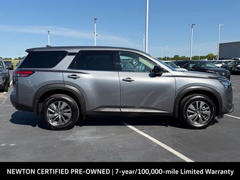 Used 2025 Nissan Pathfinder S FWD image 4