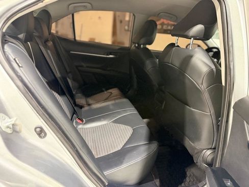 Used 2021 Toyota Camry SE FWD image 16