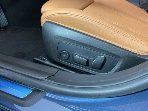 New 2026 BMW 330i Sedan w/ Premium Package RWD image 24