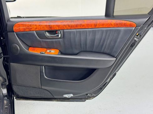 Used 2005 Lexus LS 430 image 38