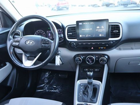 Certified 2022 Hyundai Venue SEL image 14