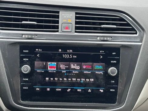 Used 2022 Volkswagen Tiguan SE R-Line image 19