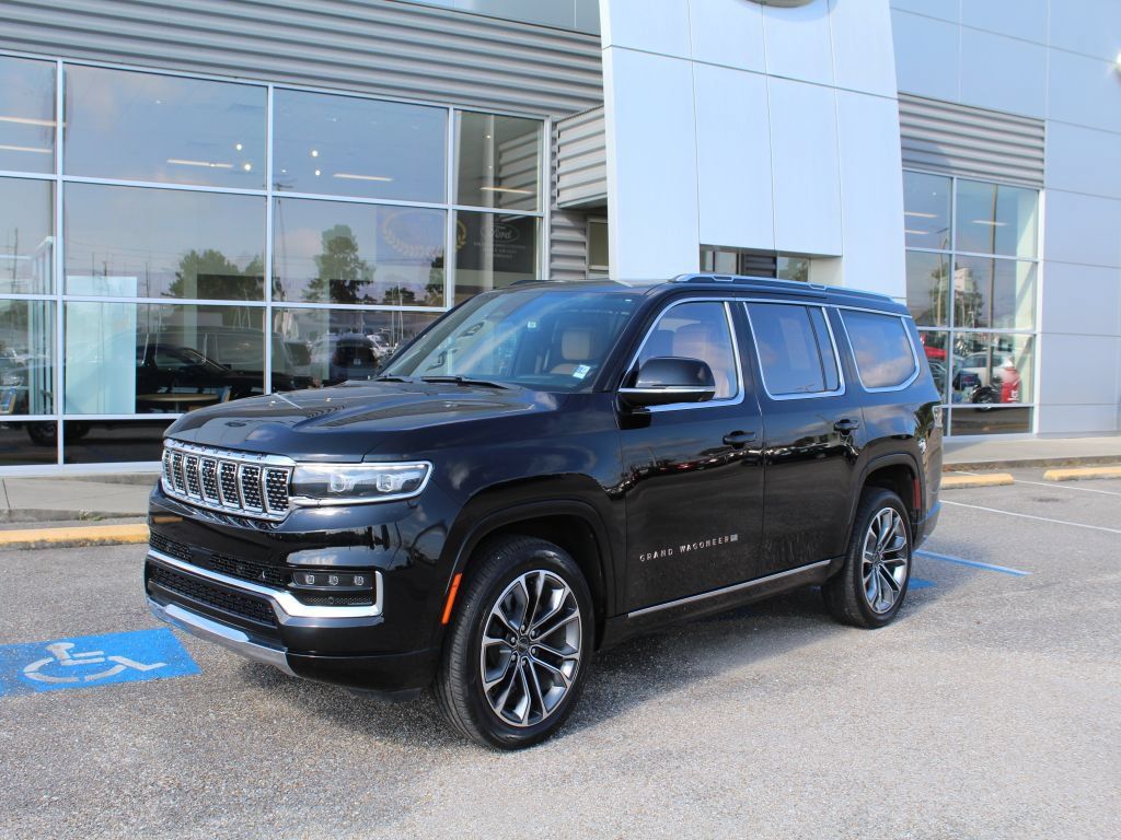 Used 2023 Jeep Grand Wagoneer Series III w/ Rear Seat Video Group 1 AWD/4WD image 1