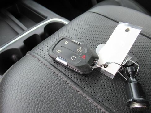 Used 2023 GMC Sierra 2500 Denali w/ Denali Ultimate Package image 39