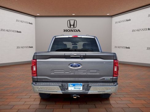 Used 2021 Ford F150 XLT w/ Equipment Group 302A High RWD image 11