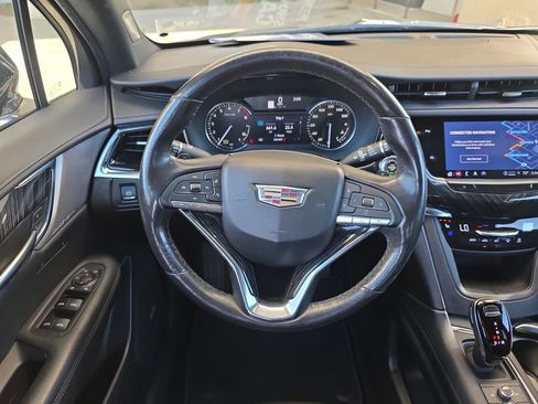 Used 2023 Cadillac XT6 Premium Luxury image 14