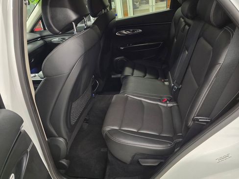 Used 2025 Genesis GV70 2.5T image 29