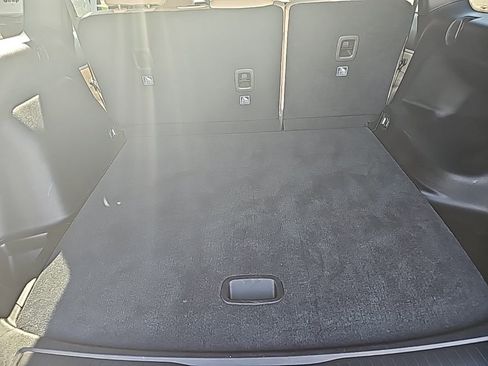 Certified 2024 Jeep Grand Cherokee Limited image 19