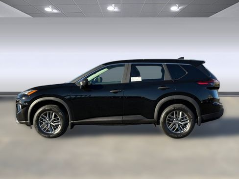 Used 2026 Nissan Rogue S FWD image 3