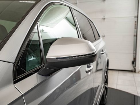 Used 2019 Audi Q7 3.0T Prestige w/ Prestige Package AWD/4WD image 9
