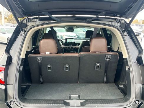 Used 2025 Honda Pilot Elite image 28