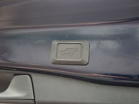 Used 2020 Toyota RAV4 XLE w/ Convenience Package AWD/4WD image 30
