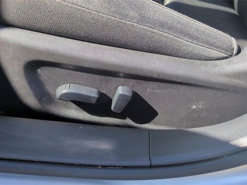 Used 2024 Nissan Altima 2.5 SV image 11