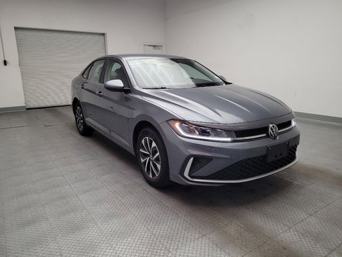 Used 2025 Volkswagen Jetta S FWD image 13