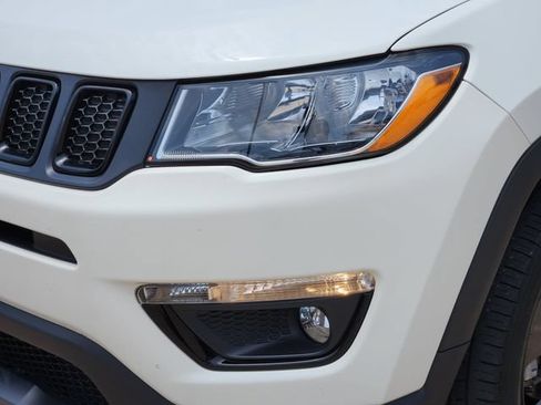 Used 2021 Jeep Compass Latitude w/ Sun and Sound Group FWD image 9