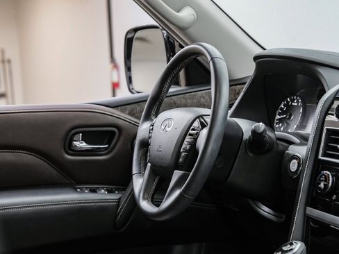 Used 2023 INFINITI QX80 Premium Select w/ Cargo Package image 12