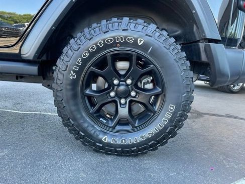 Used 2023 Jeep Wrangler Unlimited Sport AWD/4WD image 32