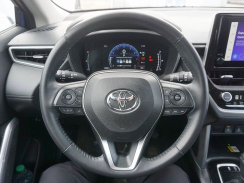 Certified 2023 Toyota Corolla Cross XLE w/ Convenience Package image 3