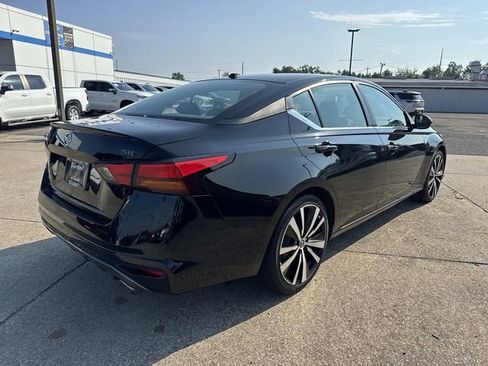 Used 2022 Nissan Altima 2.5 SR image 5